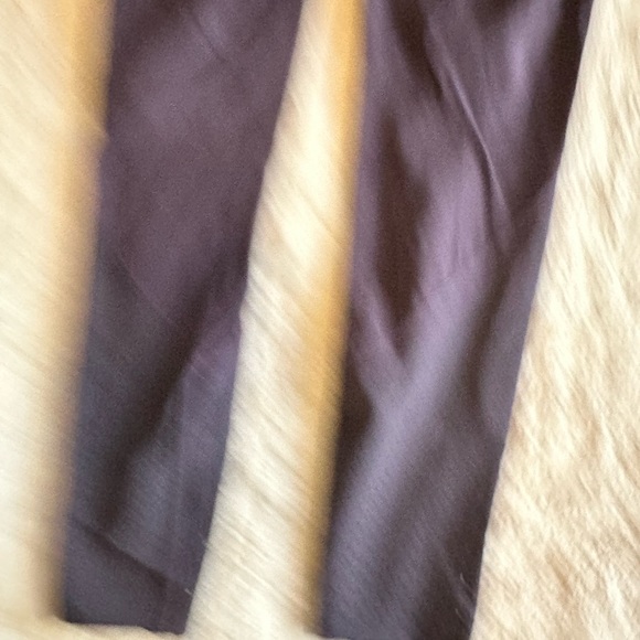 LuluLemon Anew Tight Black Currant 8 - Picture 4 of 9